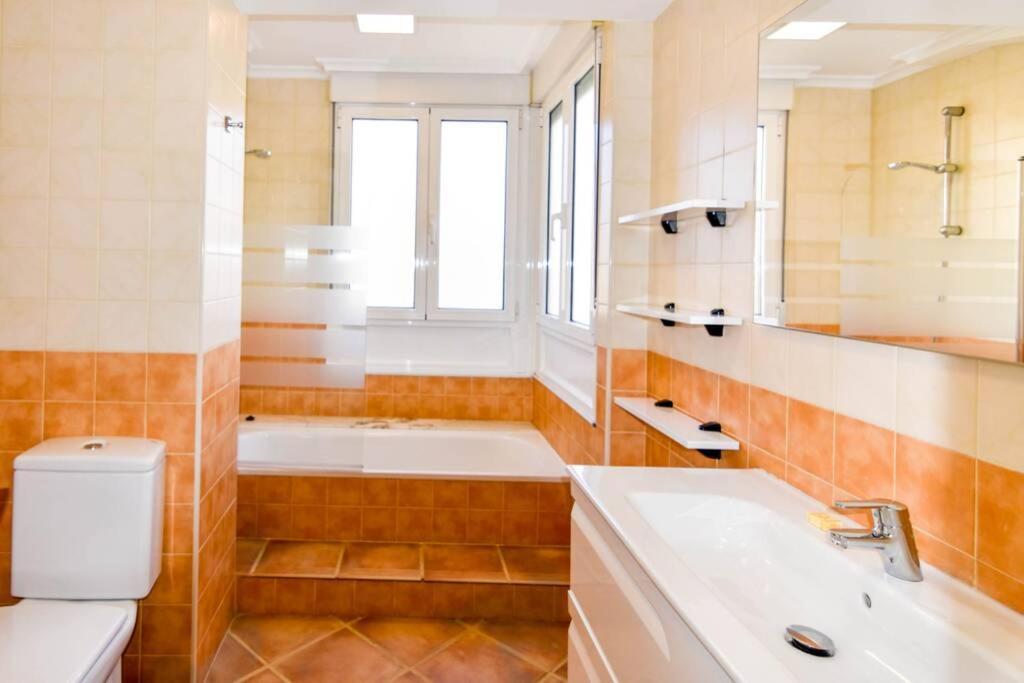 Comodo Apartamento En Puertochico, Cerca De Todo. サンタンデール エクステリア 写真